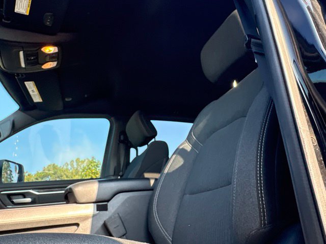 Used 2019 RAM 1500 Big Horn AWD/4WD image 3