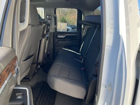 Used 2024 GMC Sierra 2500 SLE w/ SLE Convenience Package image 17