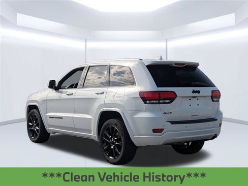 Used 2019 Jeep Grand Cherokee Altitude AWD/4WD image 3