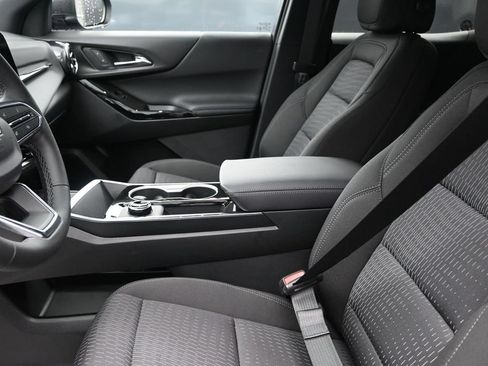 New 2026 Chevrolet Equinox LT w/ Safety and Technology Package FWD image 13