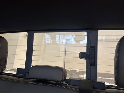 Certified 2023 Chevrolet Colorado ZR2 w/ ZR2 Convenience Package III image 14