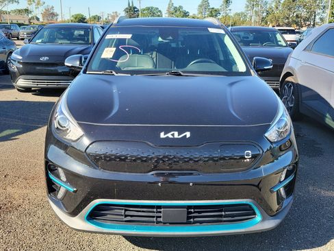 Used 2022 Kia Niro EX image 2