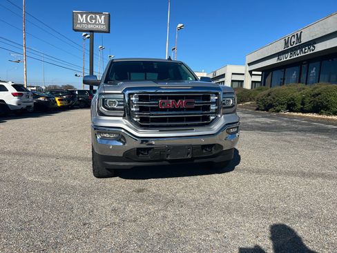 Used 2018 GMC Sierra 1500 SLT image 4
