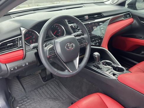 Used 2020 Toyota Camry XSE FWD image 21