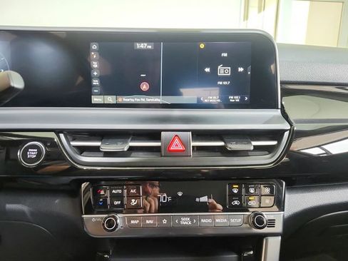 Certified 2024 Kia Seltos X-Line AWD/4WD image 17