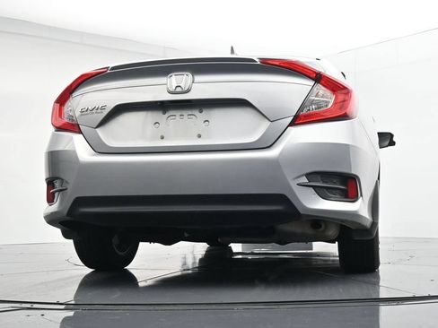 Used 2018 Honda Civic EX image 21