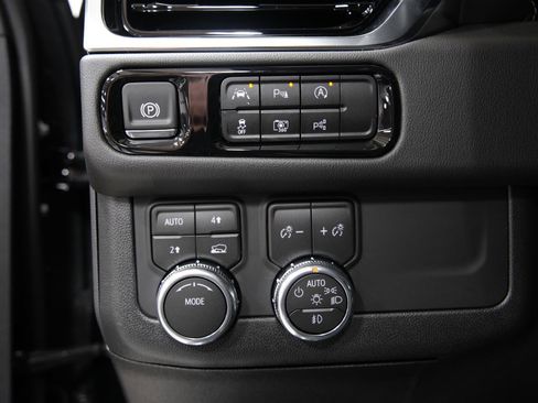 New 2026 GMC Yukon Elevation w/ LPO, Floor Liner Package image 30