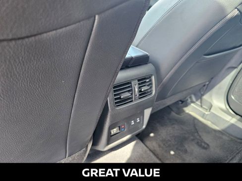 Used 2025 Nissan Rogue SL w/ Tech Package image 18