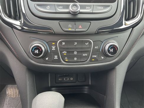 Certified 2024 Chevrolet Equinox RS image 17