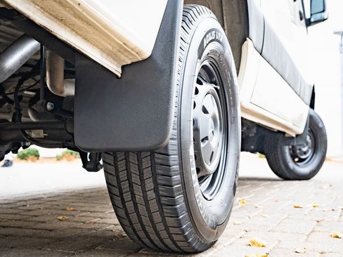 Used 2024 Mercedes-Benz Sprinter 2500 image 42