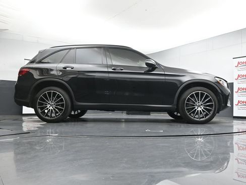 Used 2021 Mercedes-Benz GLC 300 4MATIC image 24