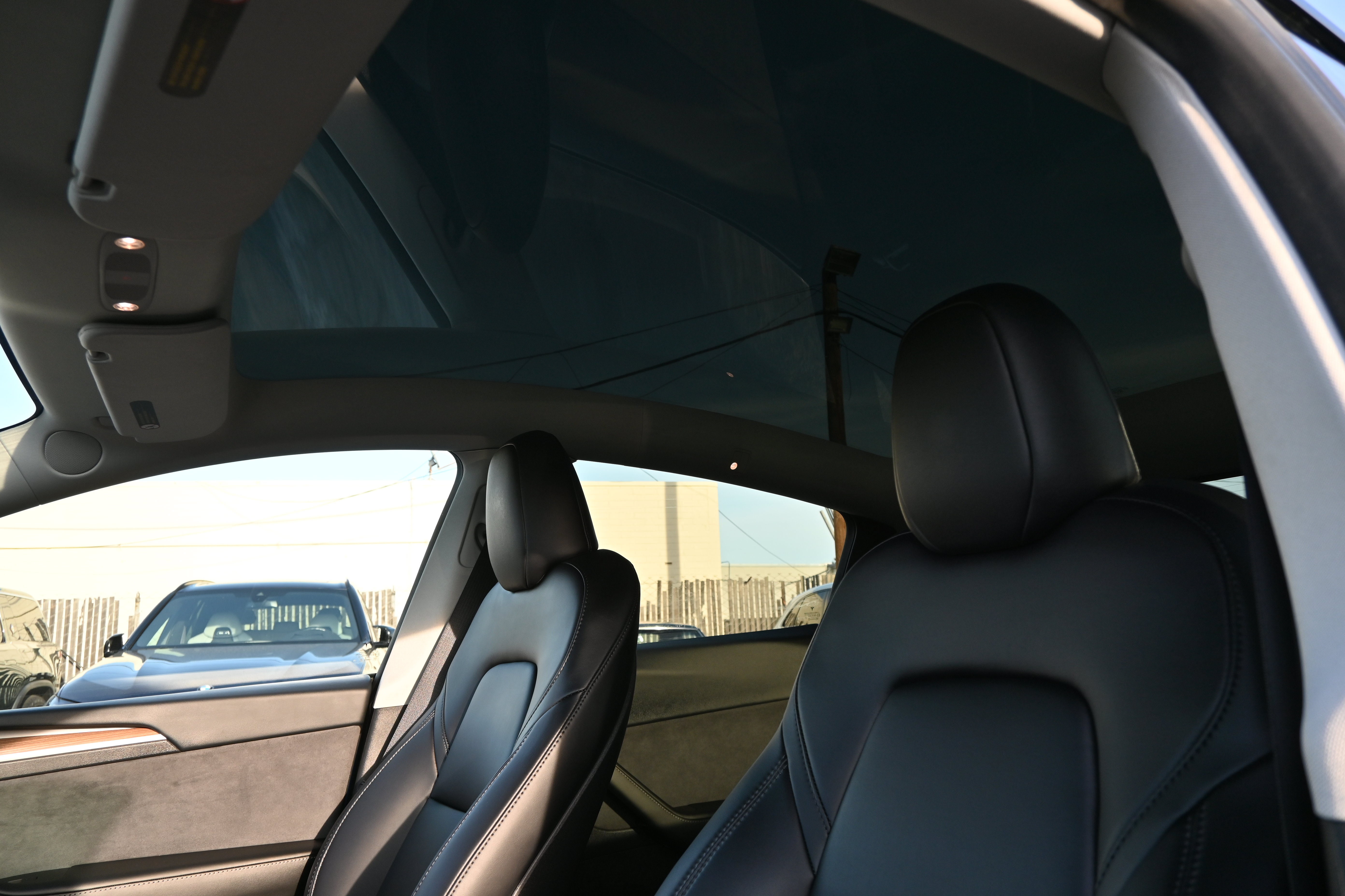 Used 2023 Tesla Model Y Long Range AWD/4WD image 25
