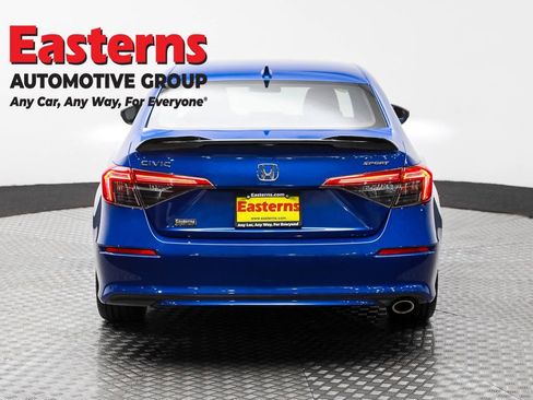 Used 2022 Honda Civic Sport image 6