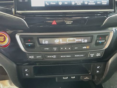 Used 2024 Honda Ridgeline Black Edition image 16