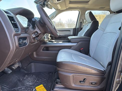 New 2025 RAM 3500 Laramie image 9