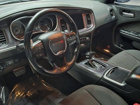 Used 2016 Dodge Charger R/T Scat Pack w/ Beats Audio Group RWD image 15