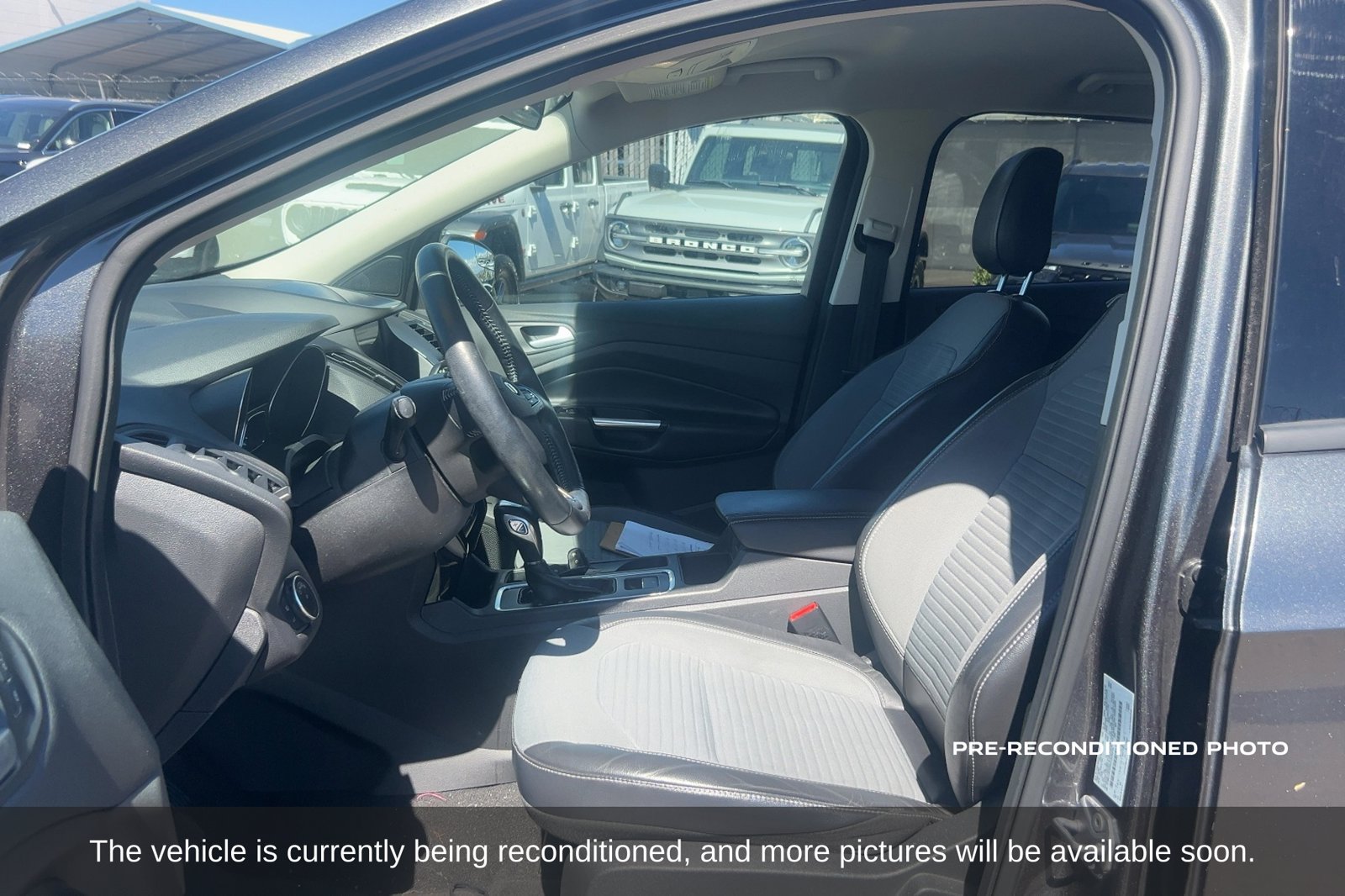 Used 2019 Ford Escape SE FWD image 11