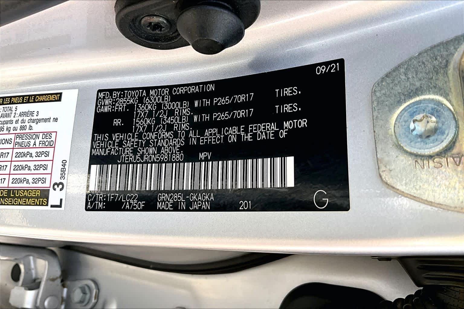 Used 2022 Toyota 4Runner TRD Off-Road Premium w/ TRD Black Wheel Package (TMS) AWD/4WD image 33