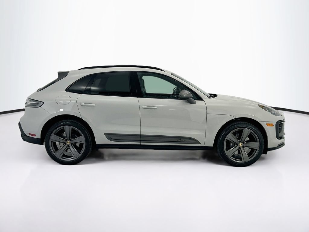 Certified 2025 Porsche Macan Turbo AWD/4WD image 8