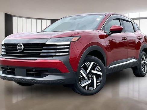 Used 2025 Nissan Kicks SV image 1