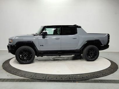 New 2026 GMC Hummer EV 4x4 Crew Cab w/ LPO, Dark Essentials Package