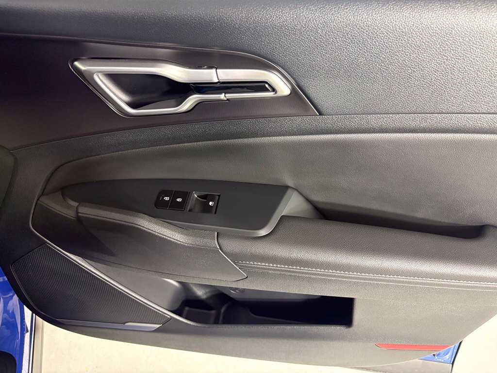 New 2026 Kia Sportage EX FWD image 12