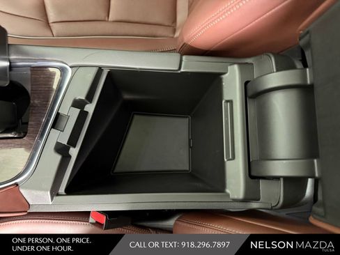 Used 2020 Buick Enclave Avenir w/ Avenir Technology Package FWD image 33
