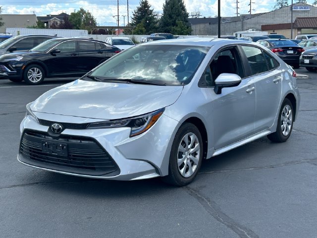 Used 2024 Toyota Corolla LE FWD image 9