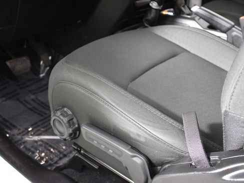 Used 2020 Jeep Wrangler Unlimited Sport image 11