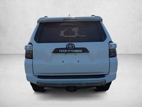Used 2022 Toyota 4Runner TRD Off-Road Premium AWD/4WD image 7