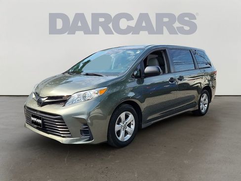Used 2020 Toyota Sienna L image 3