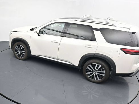 Used 2023 Nissan Pathfinder Platinum w/ Cargo Package AWD/4WD image 31
