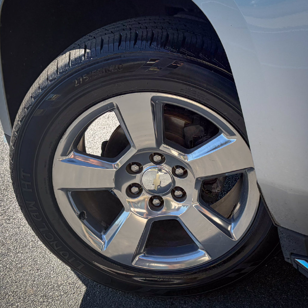 Used 2020 Chevrolet Suburban Premier AWD/4WD image 27