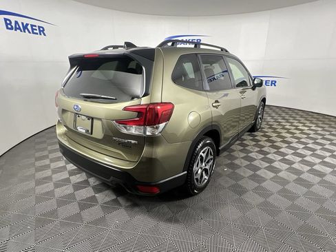 Used 2024 Subaru Forester Premium AWD/4WD image 8