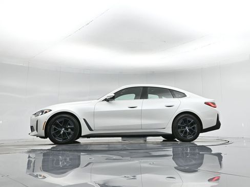 Used 2025 BMW i4 eDrive40 image 8