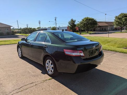 Used 2011 Toyota Camry LE w/ LE Extra-Value Pkg FWD image 7