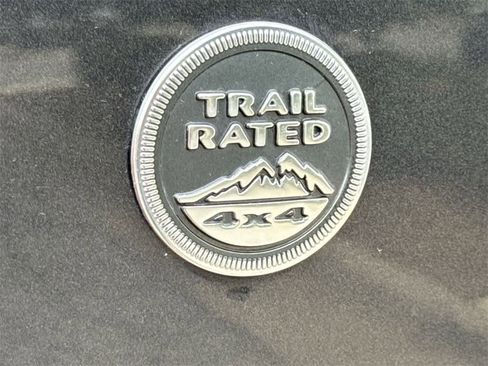 Used 2016 Jeep Wrangler Unlimited Rubicon w/ Connectivity Group image 11