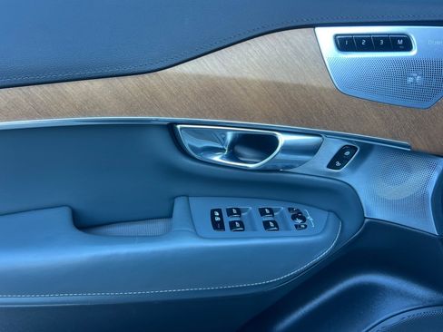 Used 2020 Volvo XC90 T8 Inscription image 11