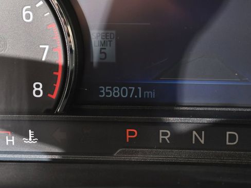 Used 2022 Ford Explorer XLT w/ Equipment Group 202A image 28