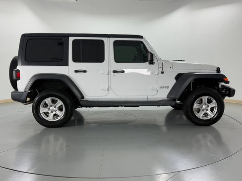 Used 2019 Jeep Wrangler Unlimited Sport S AWD/4WD image 5