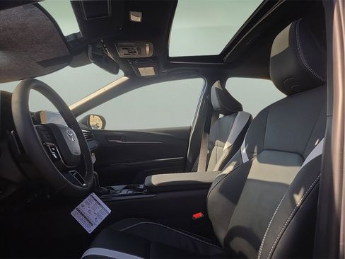 New 2026 Toyota Camry SE image 11