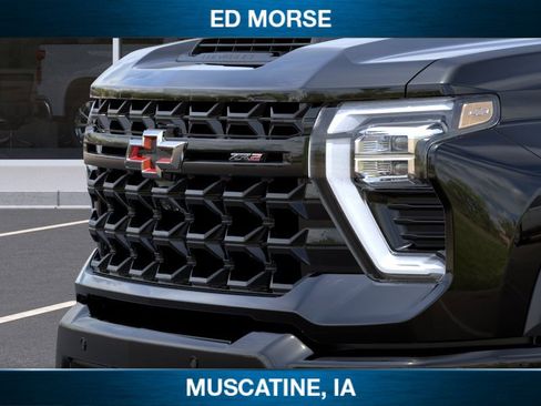 New 2026 Chevrolet Silverado 2500 ZR2 w/ LPO, Dark Essentials Package AWD/4WD image 13