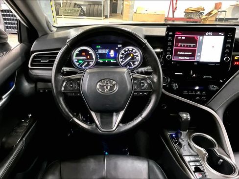 Used 2022 Toyota Camry XSE w/ Navigation Upgrade Package image 6