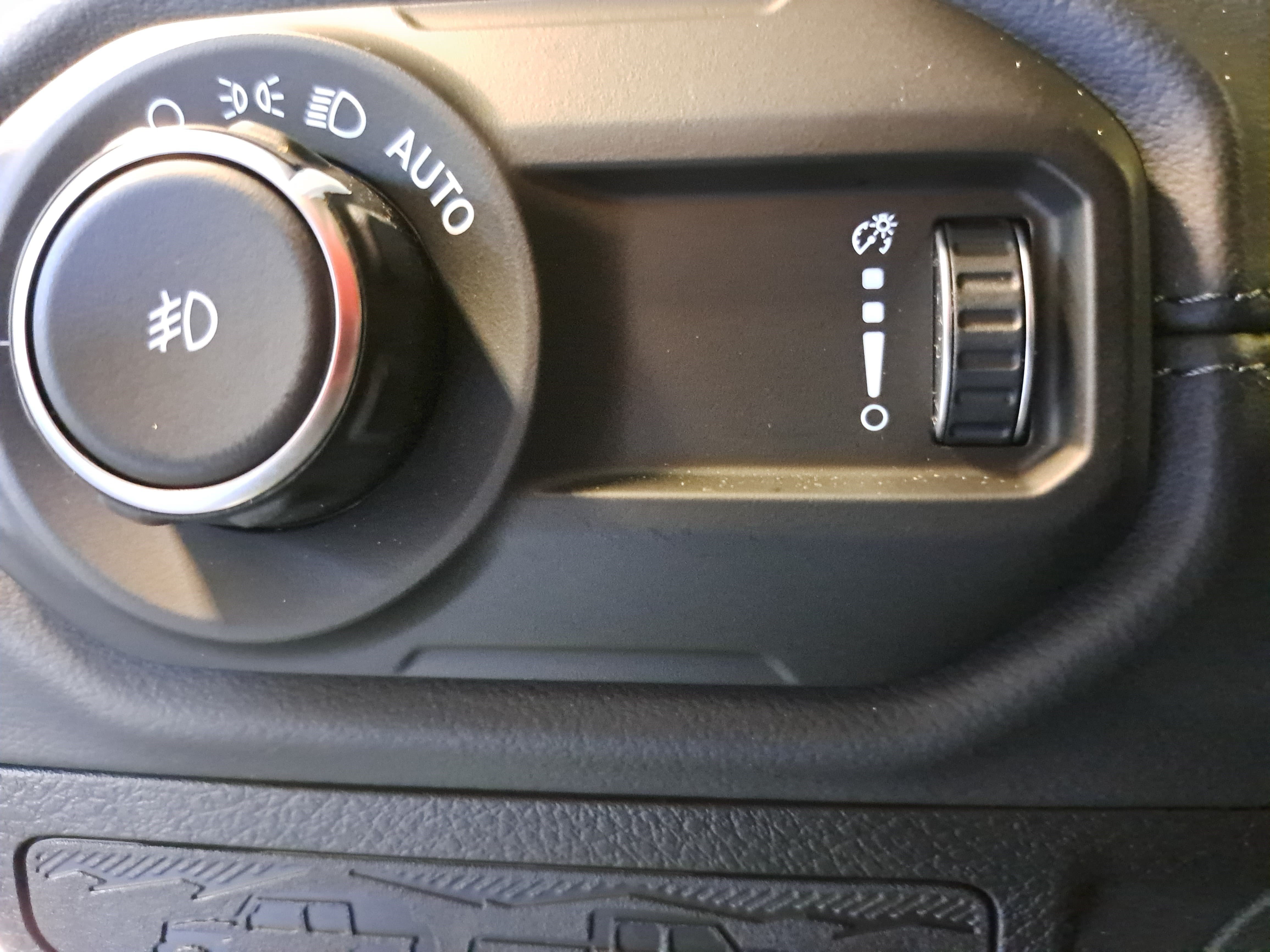 Used 2026 Jeep Wrangler Unlimited Sahara AWD/4WD image 23