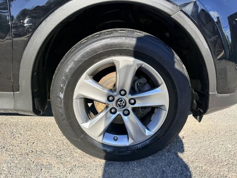 Used 2015 Toyota RAV4 XLE AWD/4WD image 10