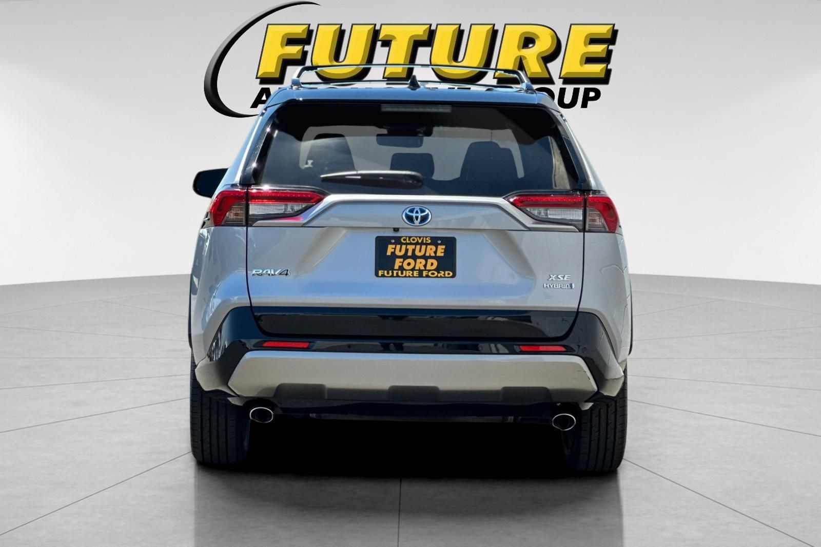 Used 2023 Toyota RAV4 XSE AWD/4WD image 4