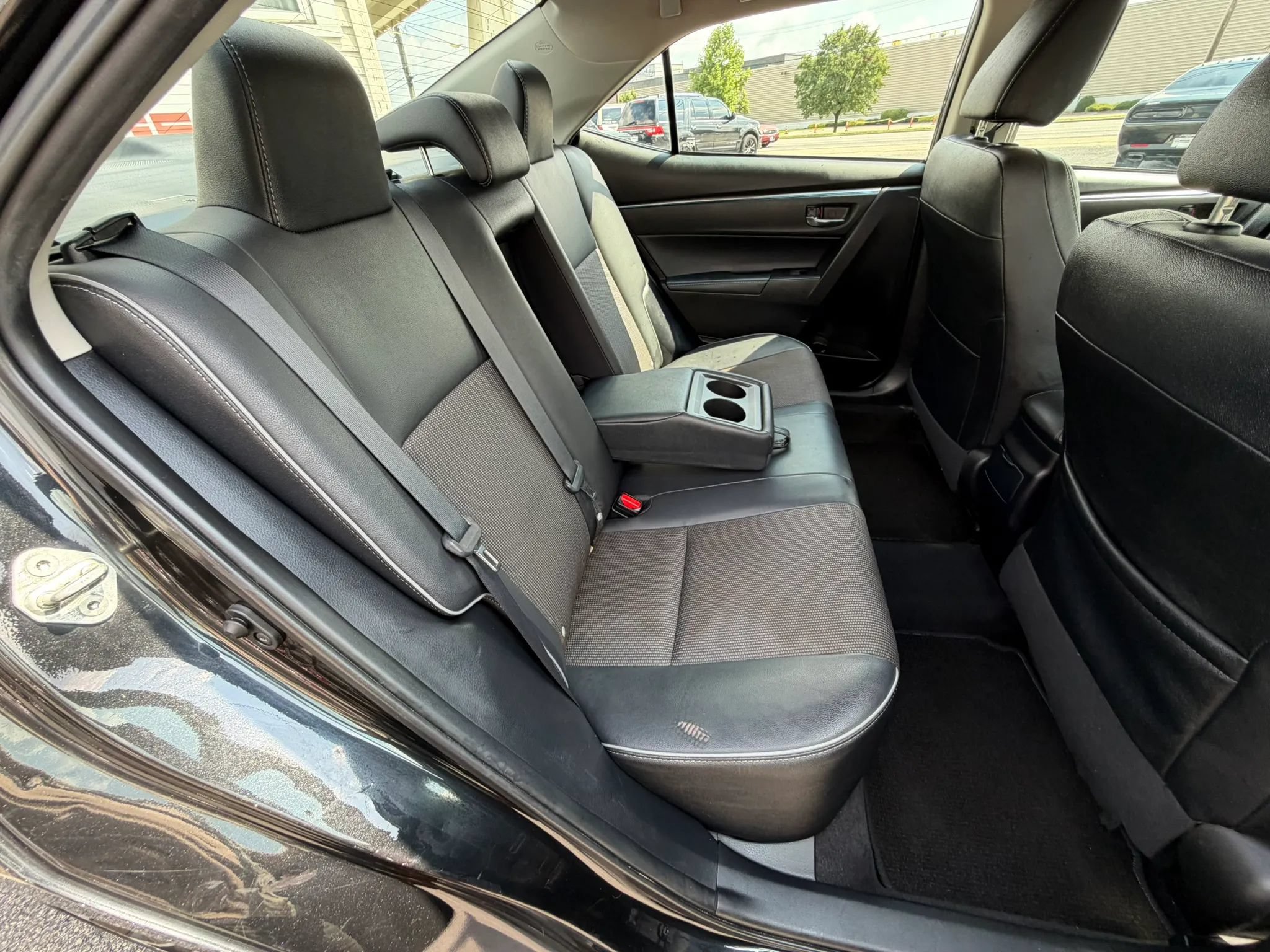 Used 2015 Toyota Corolla S FWD image 30