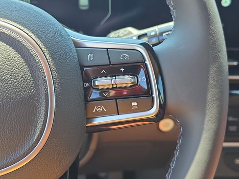 New 2026 Kia Carnival SX Prestige FWD image 32