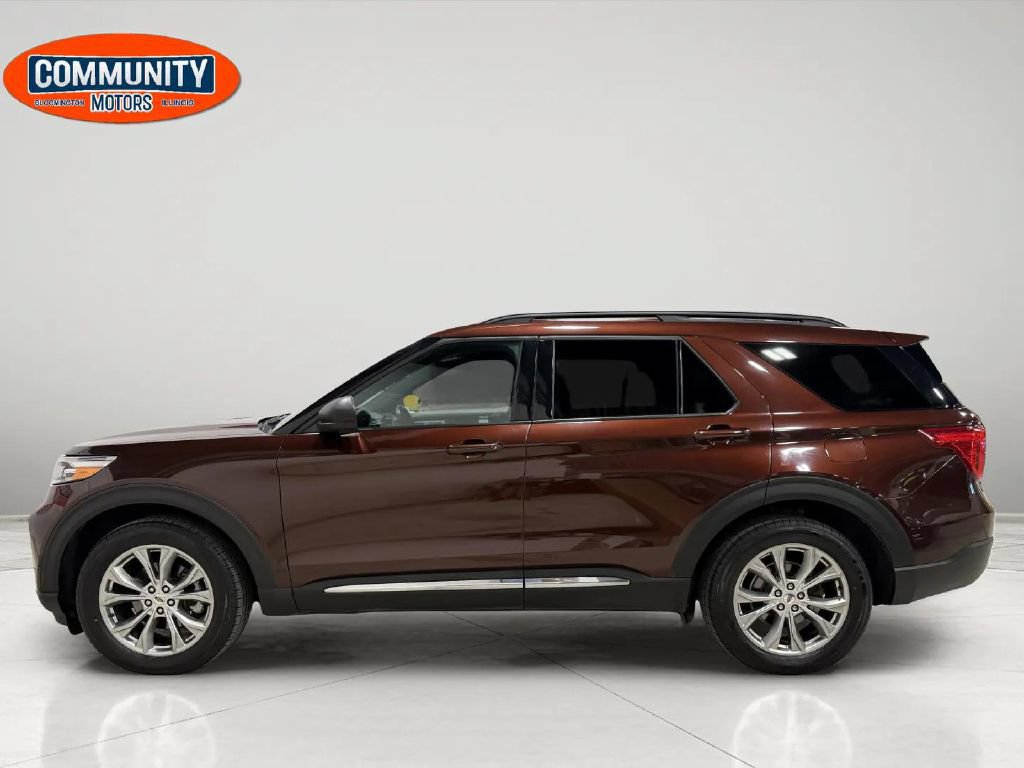 Used 2020 Ford Explorer XLT w/ Equipment Group 202A AWD/4WD image 3