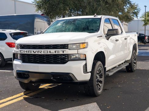 Used 2020 Chevrolet Silverado 1500 Custom w/ Custom Convenience Package image 2